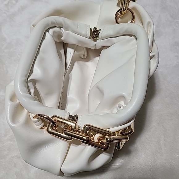 Women's Clutch Cloud-Shaped Dumpling Ruched Purse Bag Chain Link White Gold - Picture 3 of 7